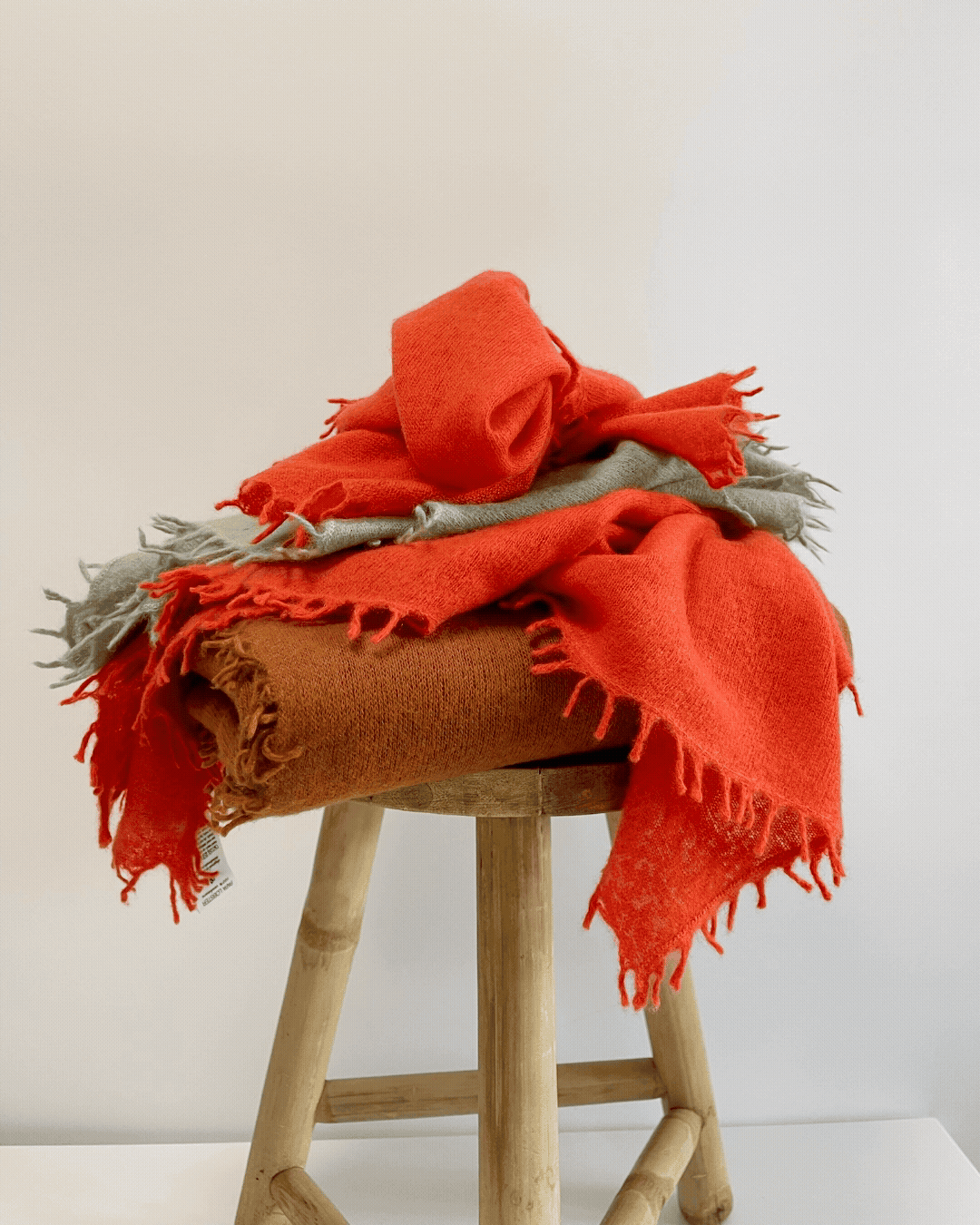 Ein Hauch Kaschmir: Unser neues Bandana-Tuch CAMILLE small ist da