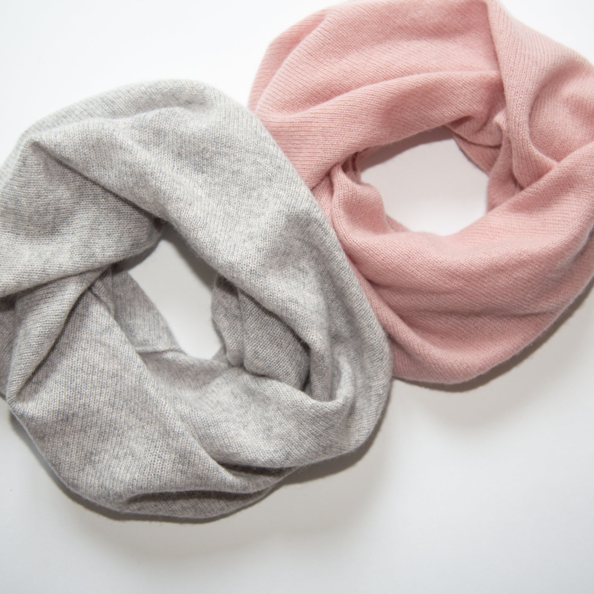 SASKIA W loop scarf