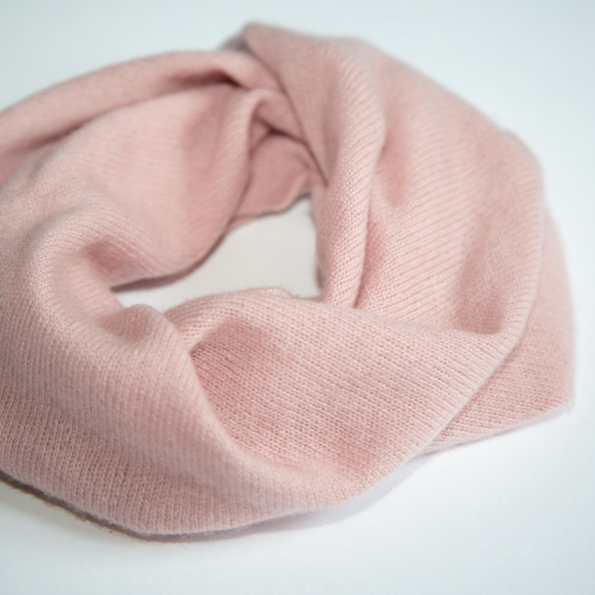 SASKIA W loop scarf
