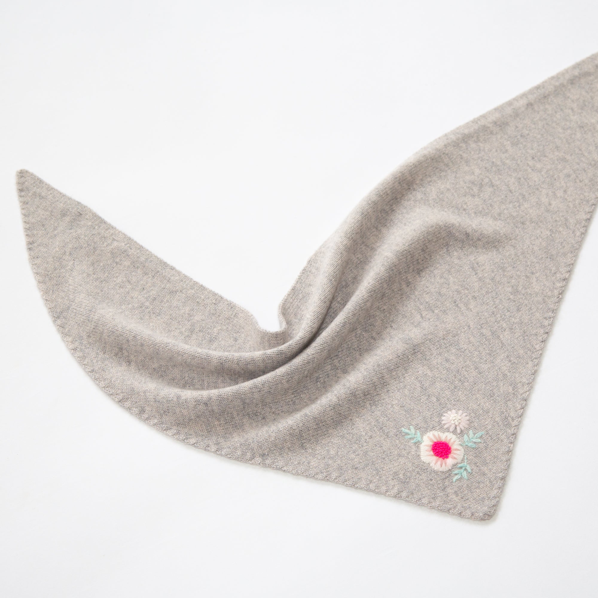 FLOWER triangular scarf