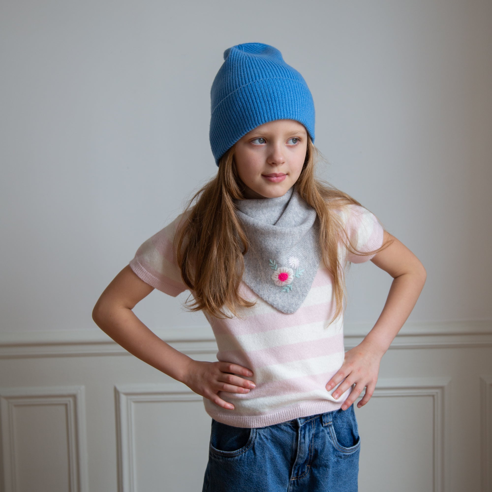 FLOWER triangular scarf