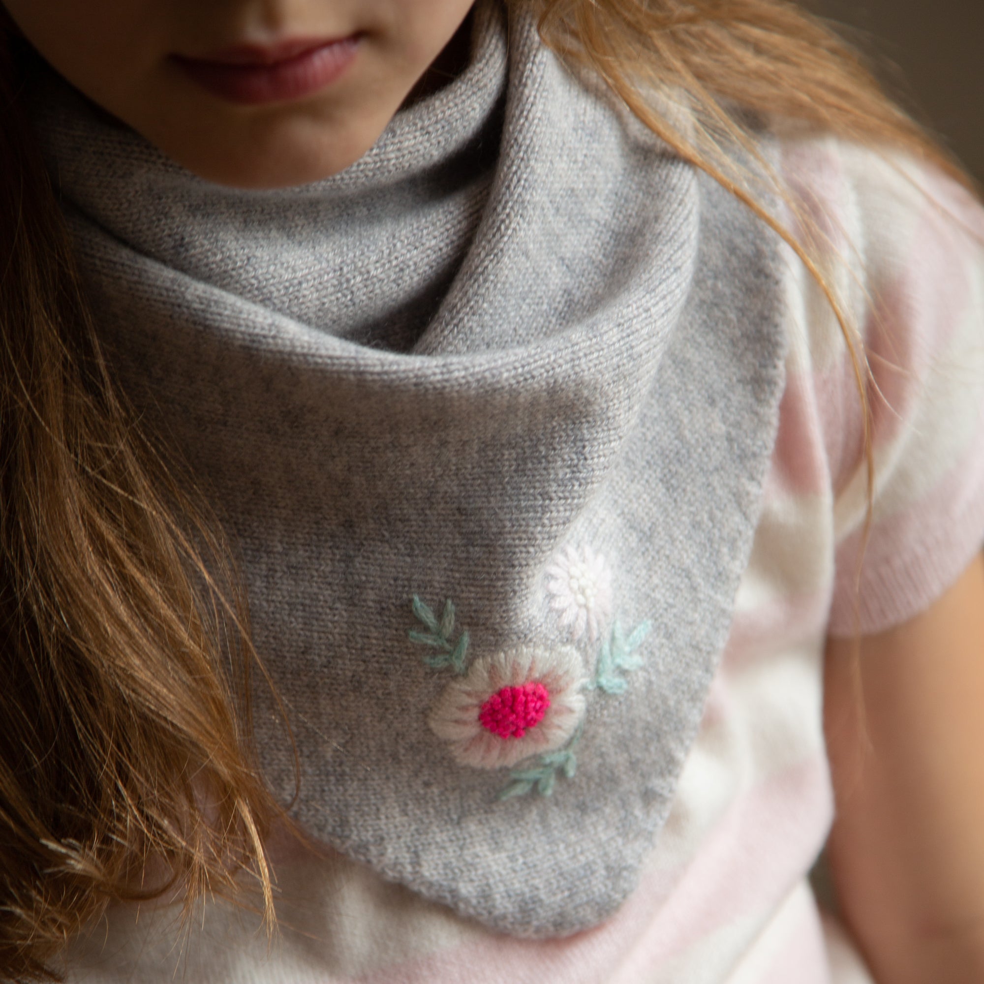 FLOWER triangular scarf