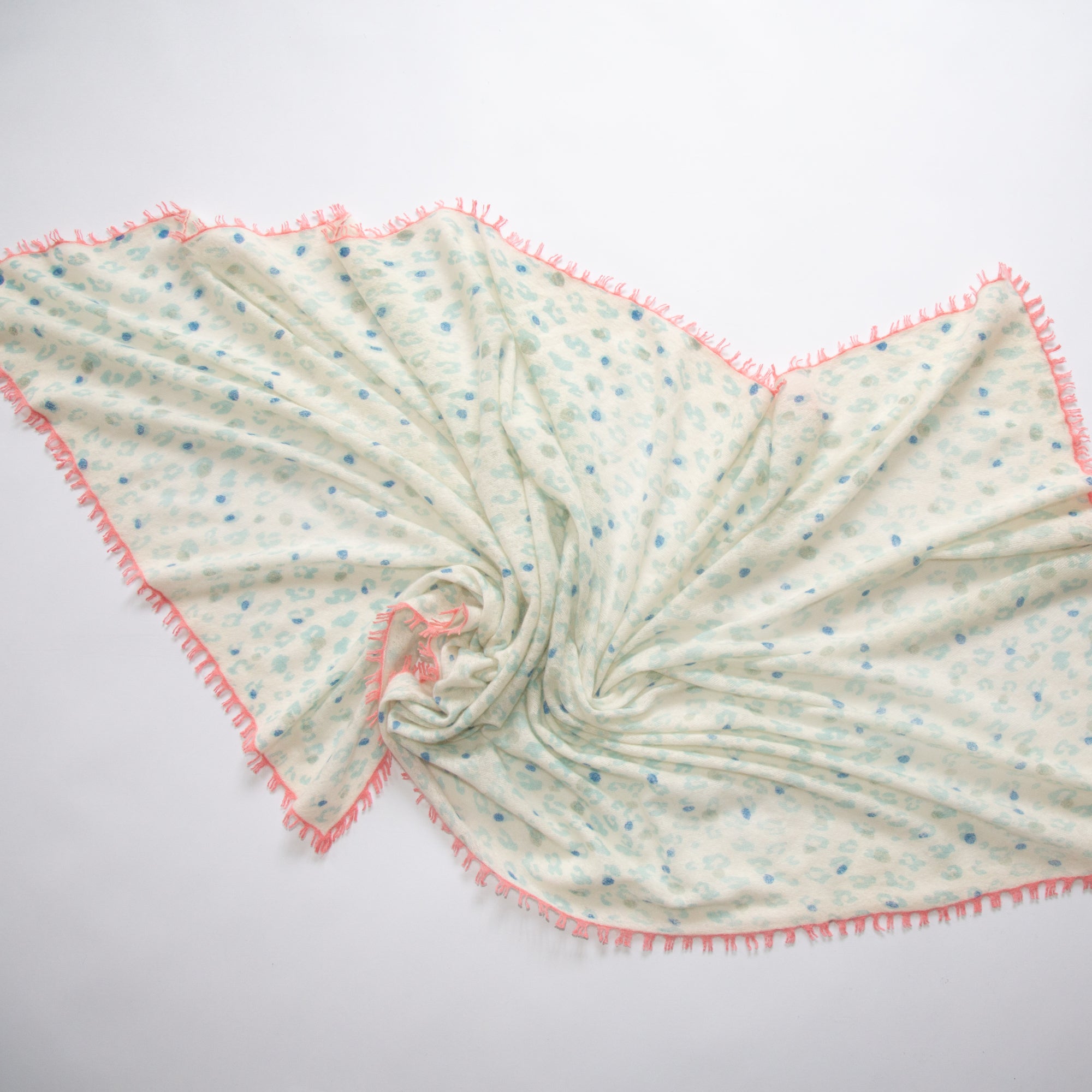 CAMILLE scarf with leopard print