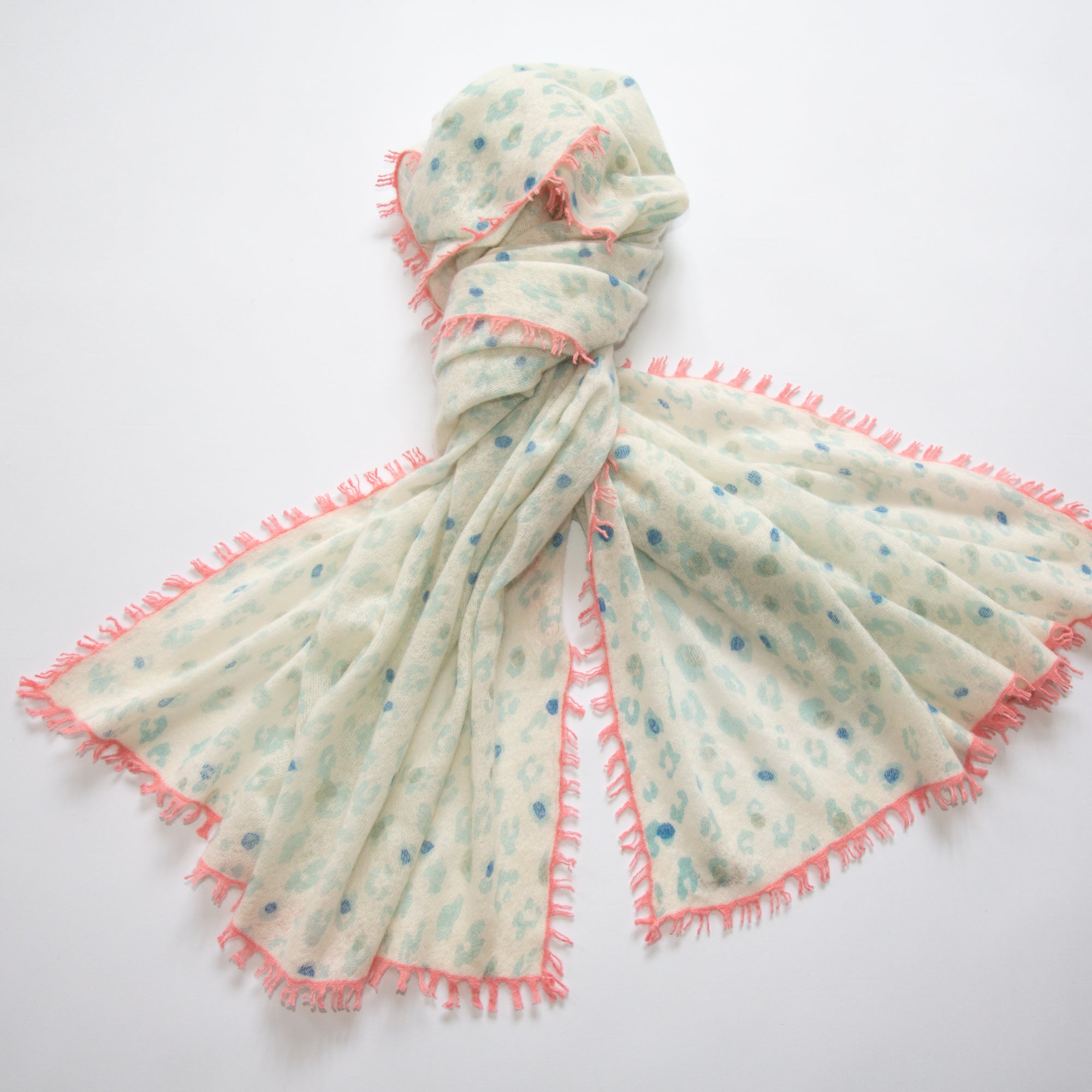 CAMILLE scarf with leopard print