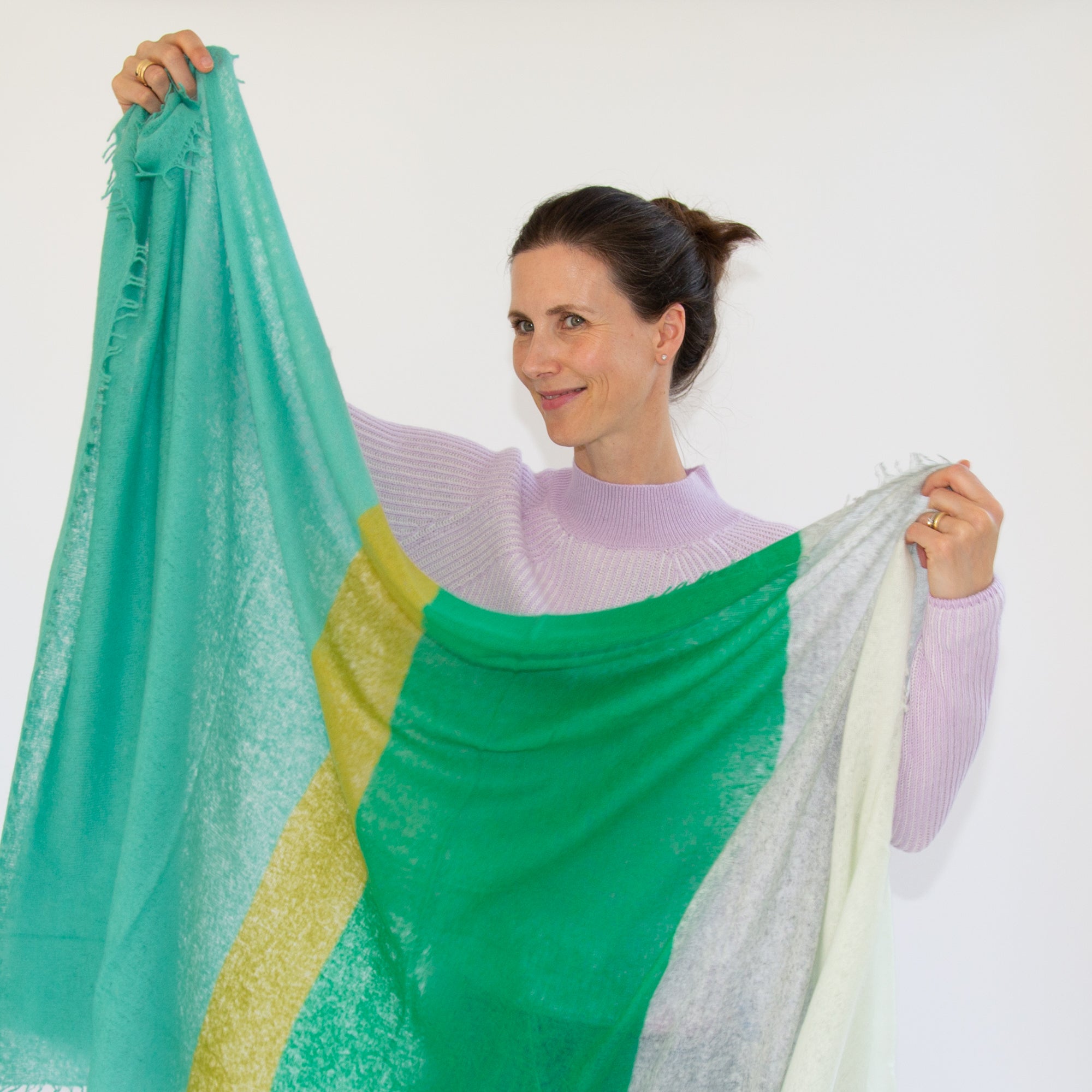 CAMILLE scarf with color block