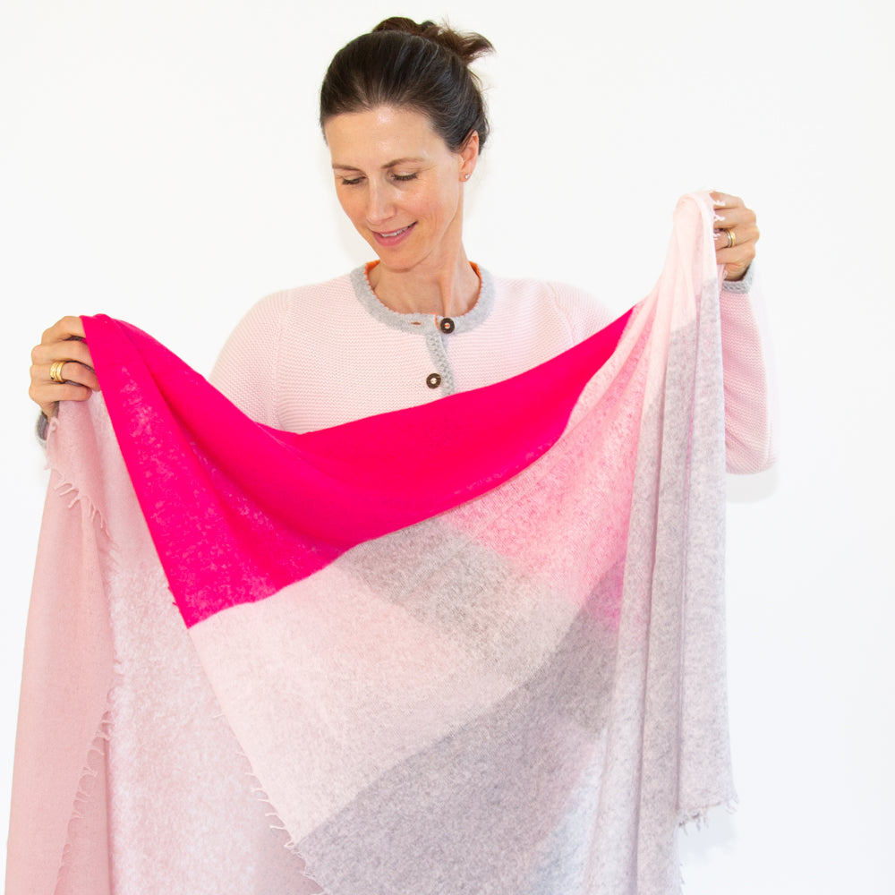 CAMILLE scarf with color block