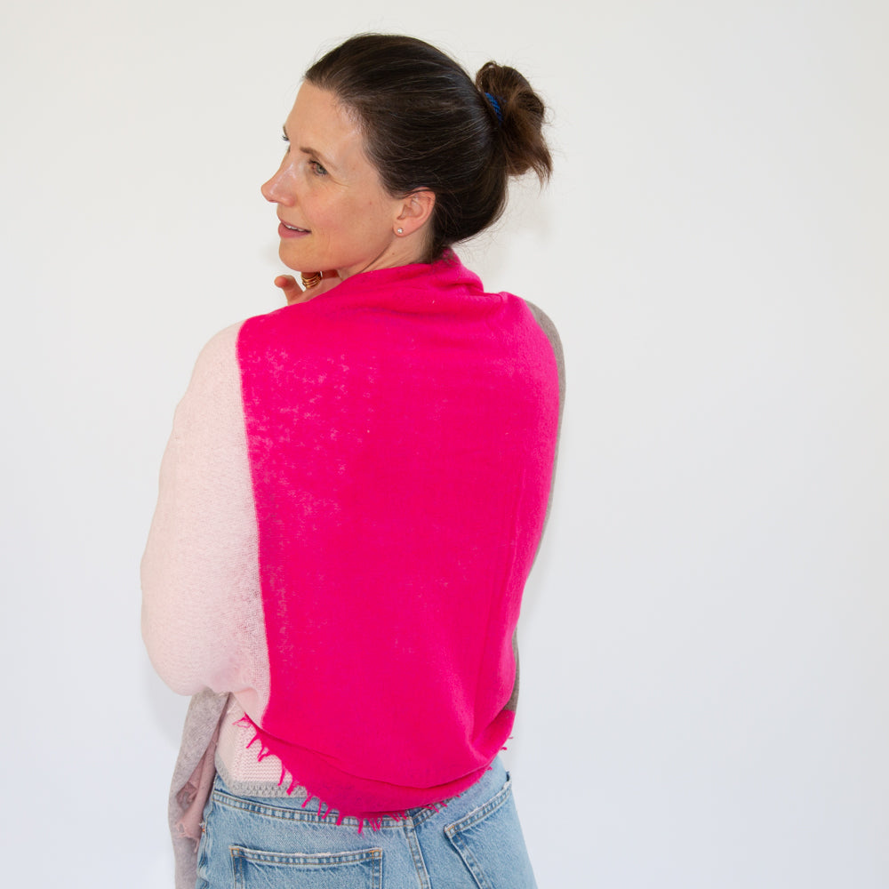 CAMILLE scarf with color block