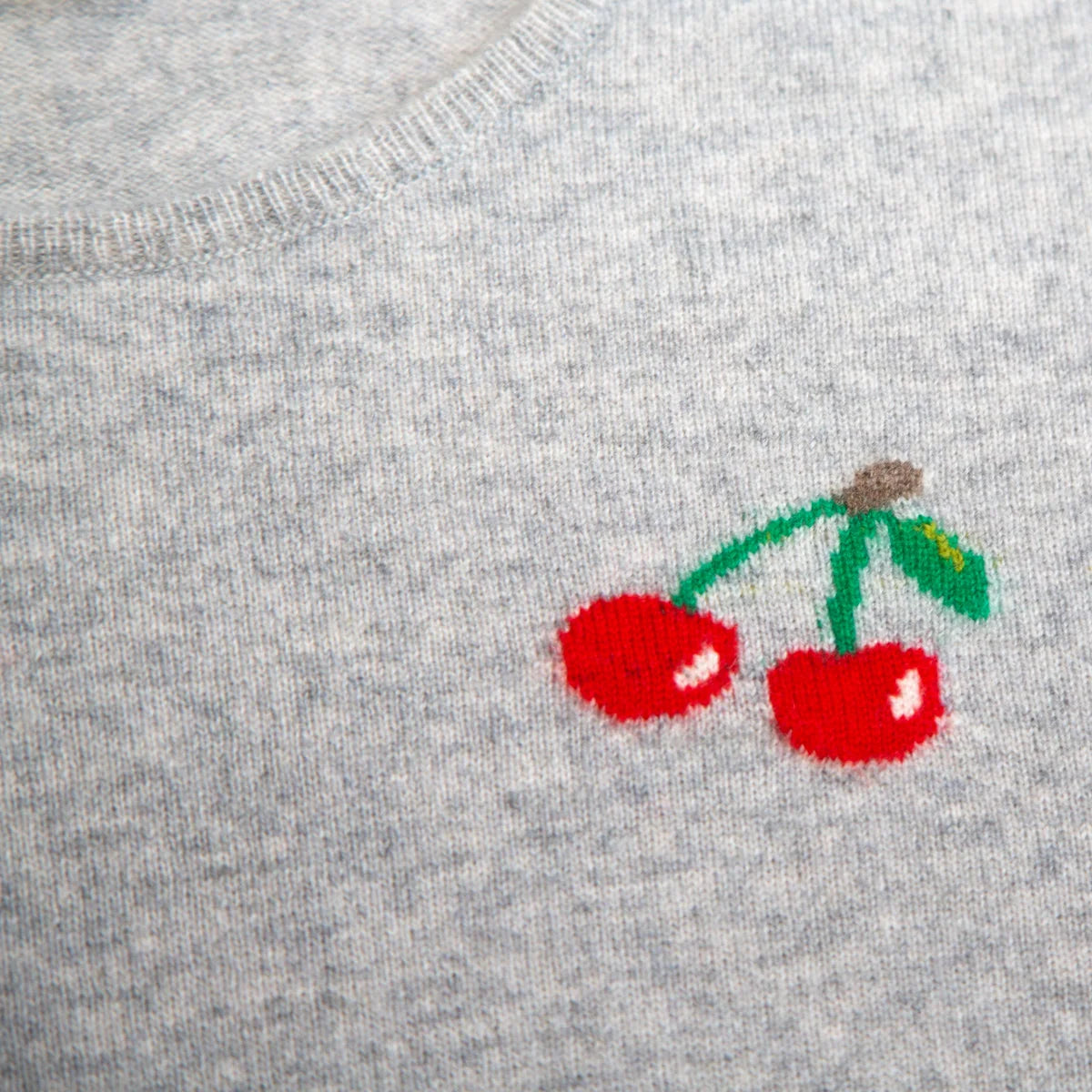 Sweater CHERRY X