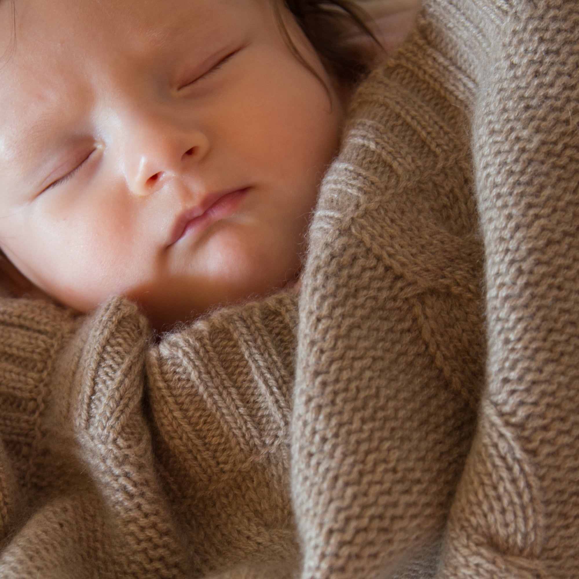 Babydecke JULES mit Zopfmuster