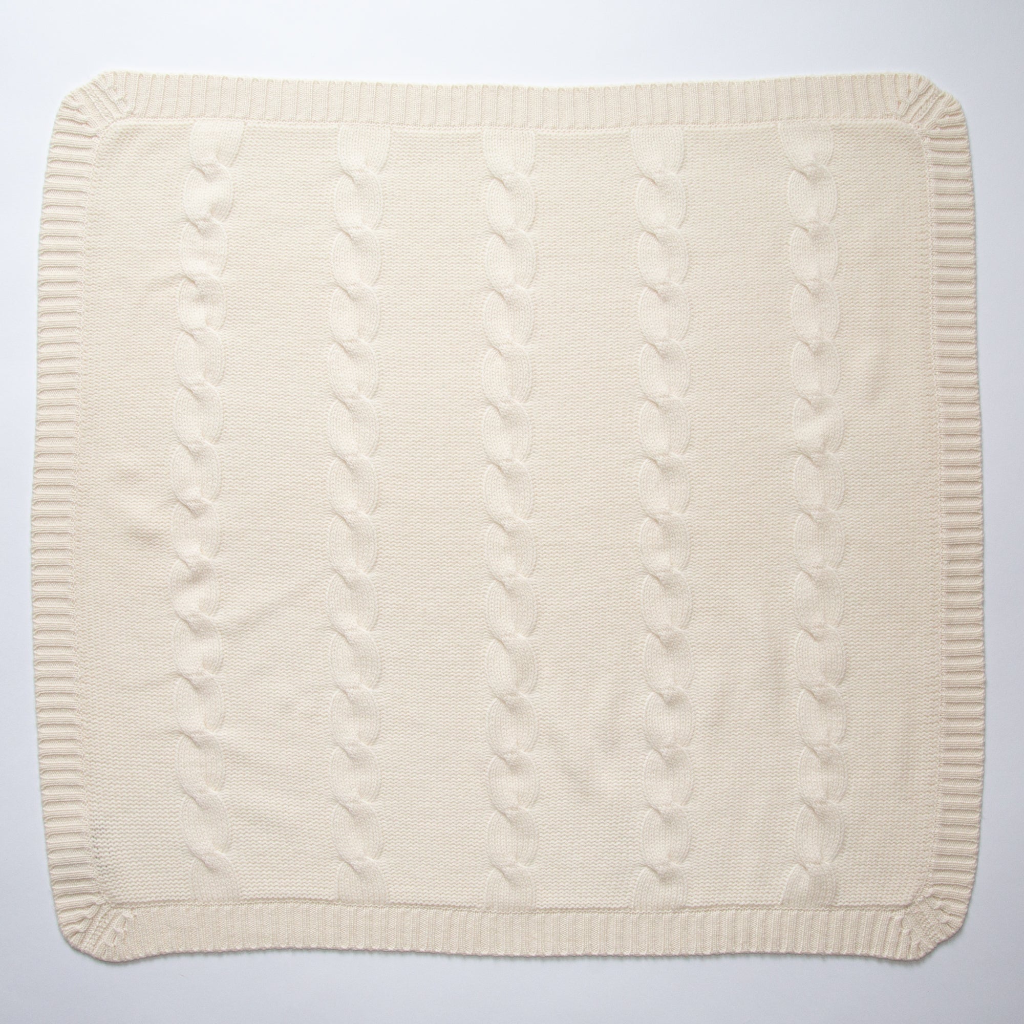 Babydecke JULES mit Zopfmuster