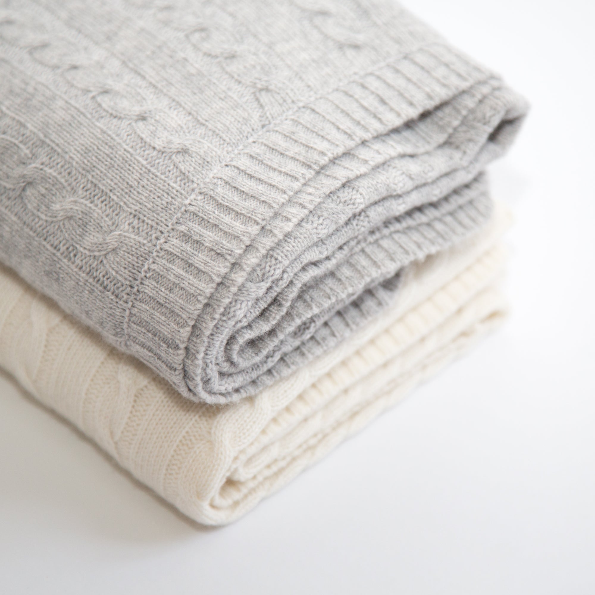 Babydecke SHILOH mit KAPUZE