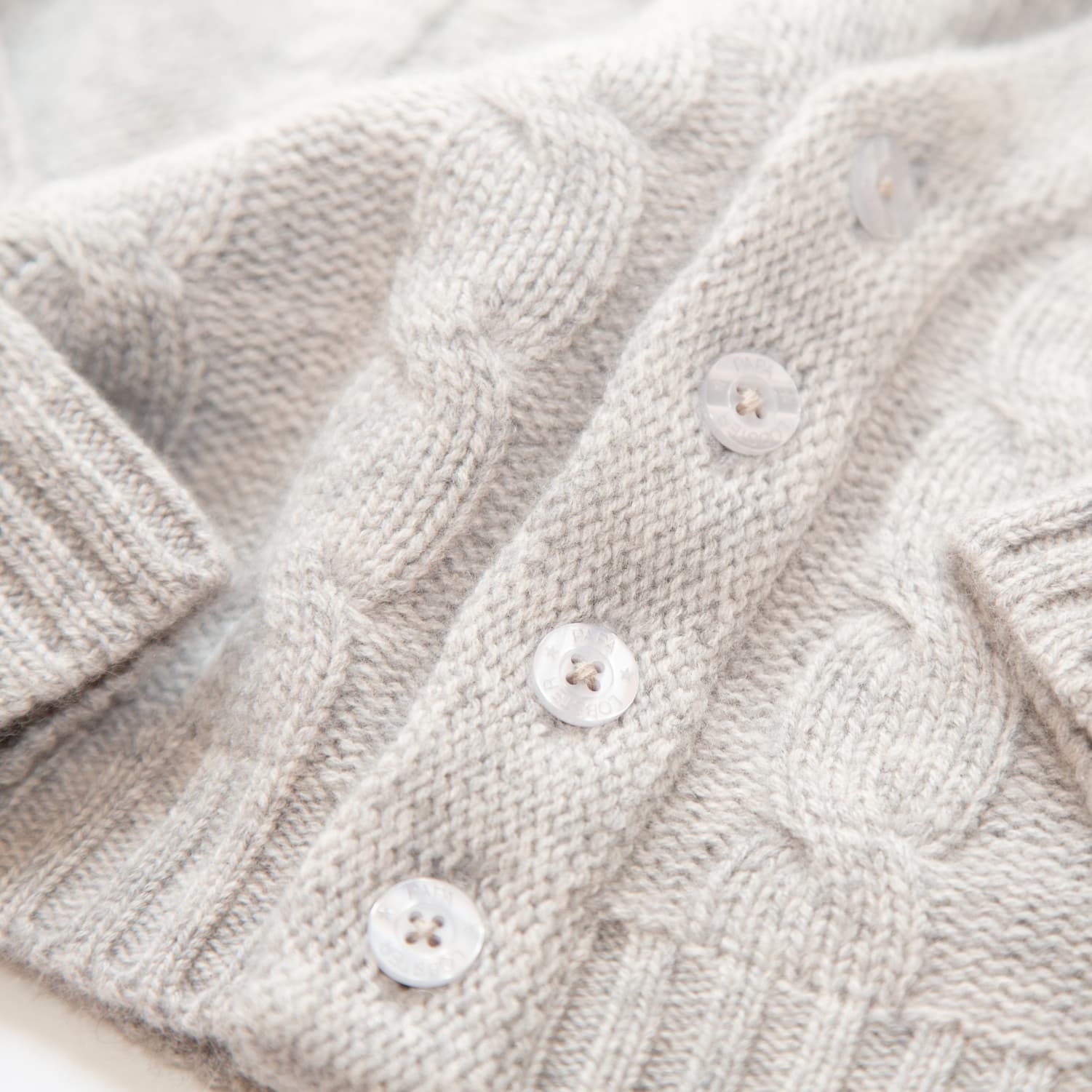 Zopfstrick. Zeitlos. Flauschig. 🤍