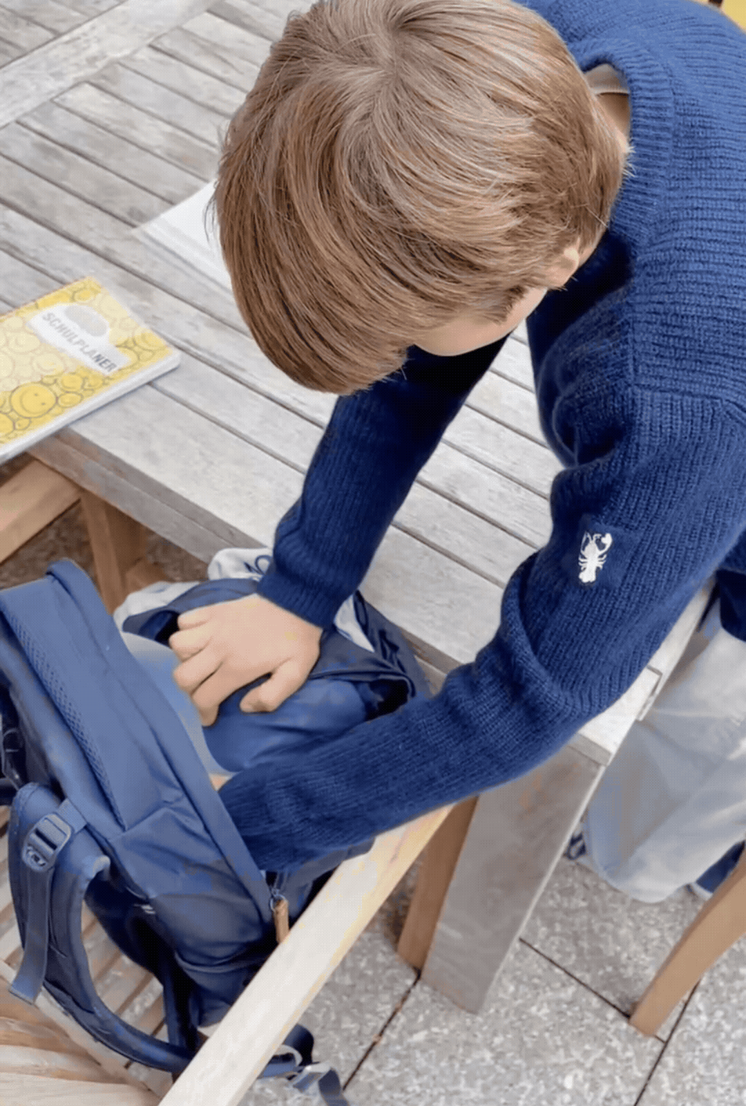 Ein Pullover der Pausenhof & Mathetest übersteht 💙🤍 JENSON
