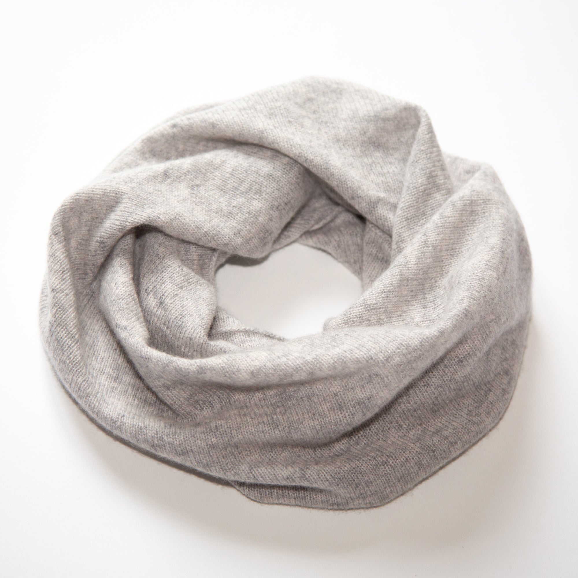 SASKIA W loop scarf