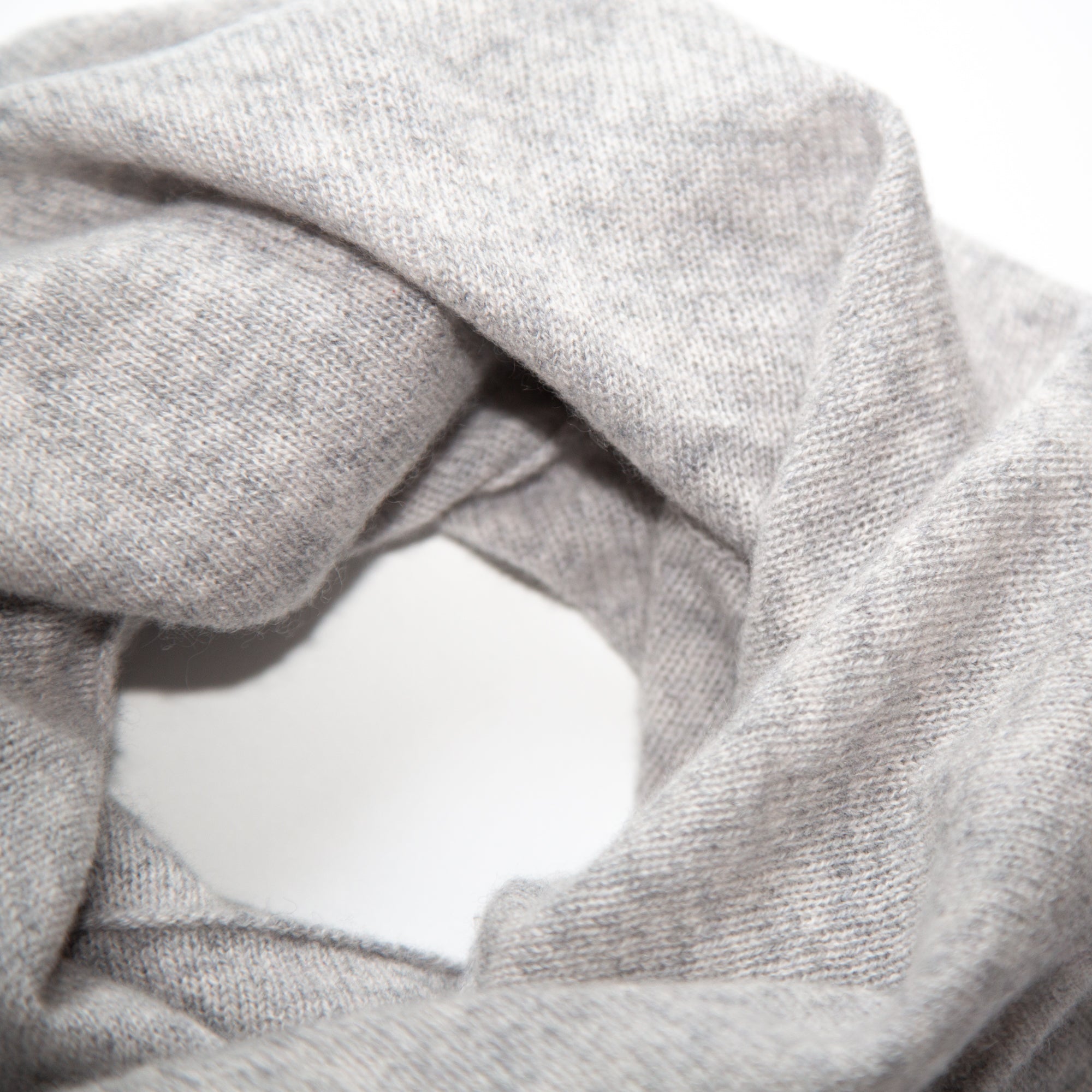 SASKIA W loop scarf