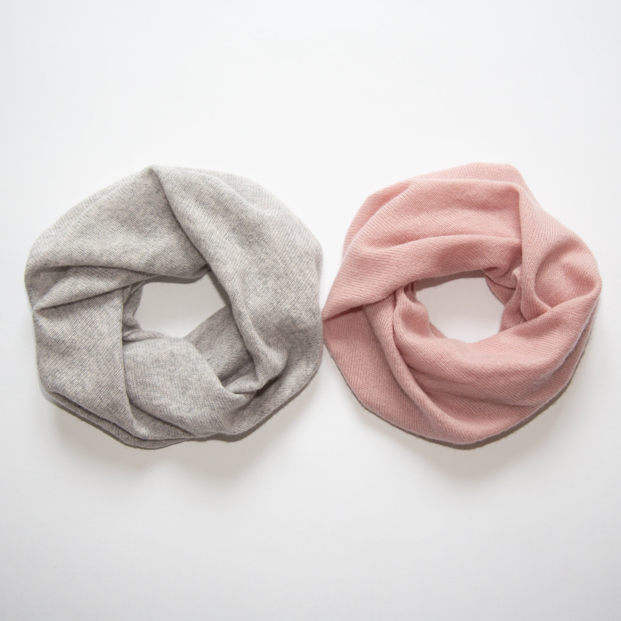 SASKIA W loop scarf