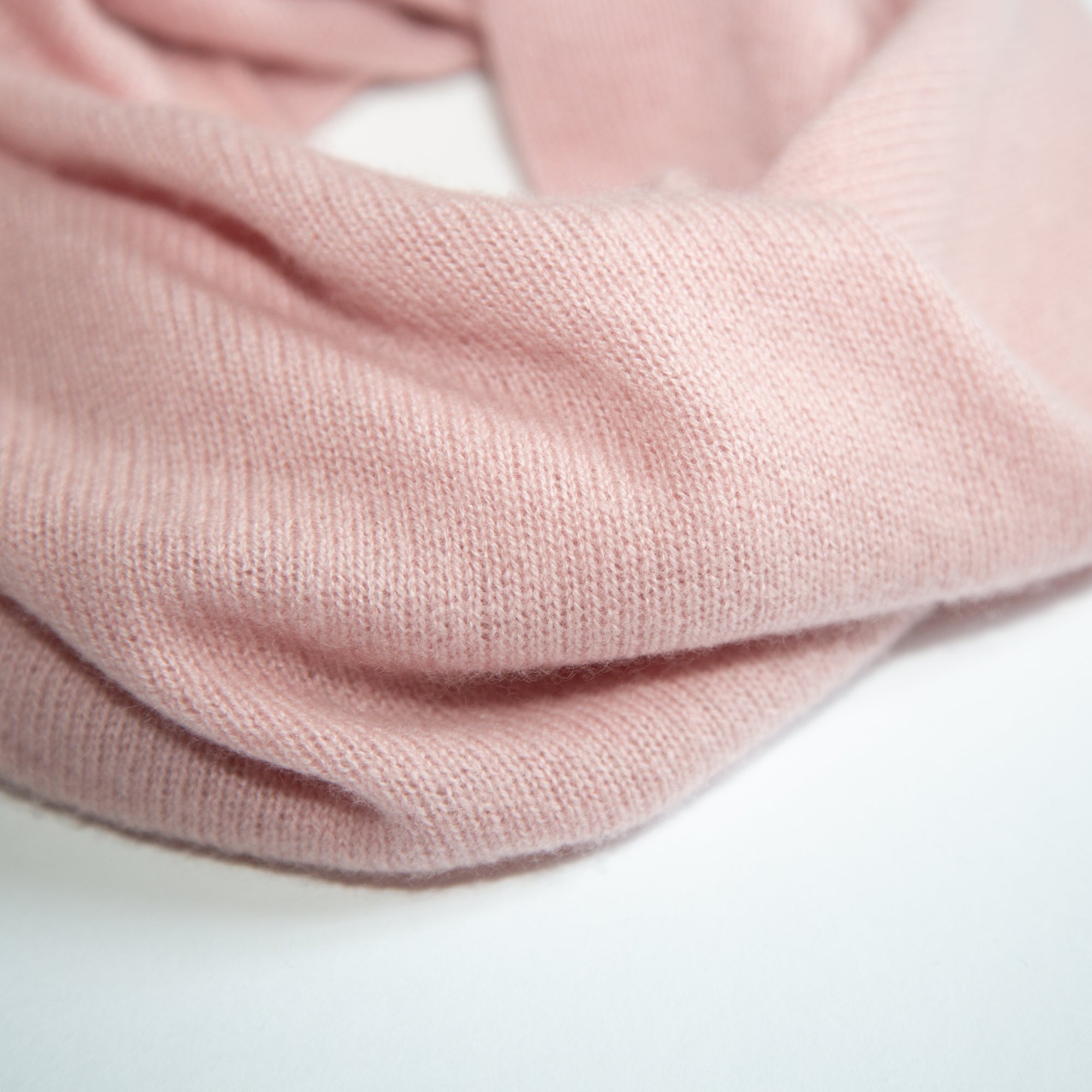 SASKIA W loop scarf