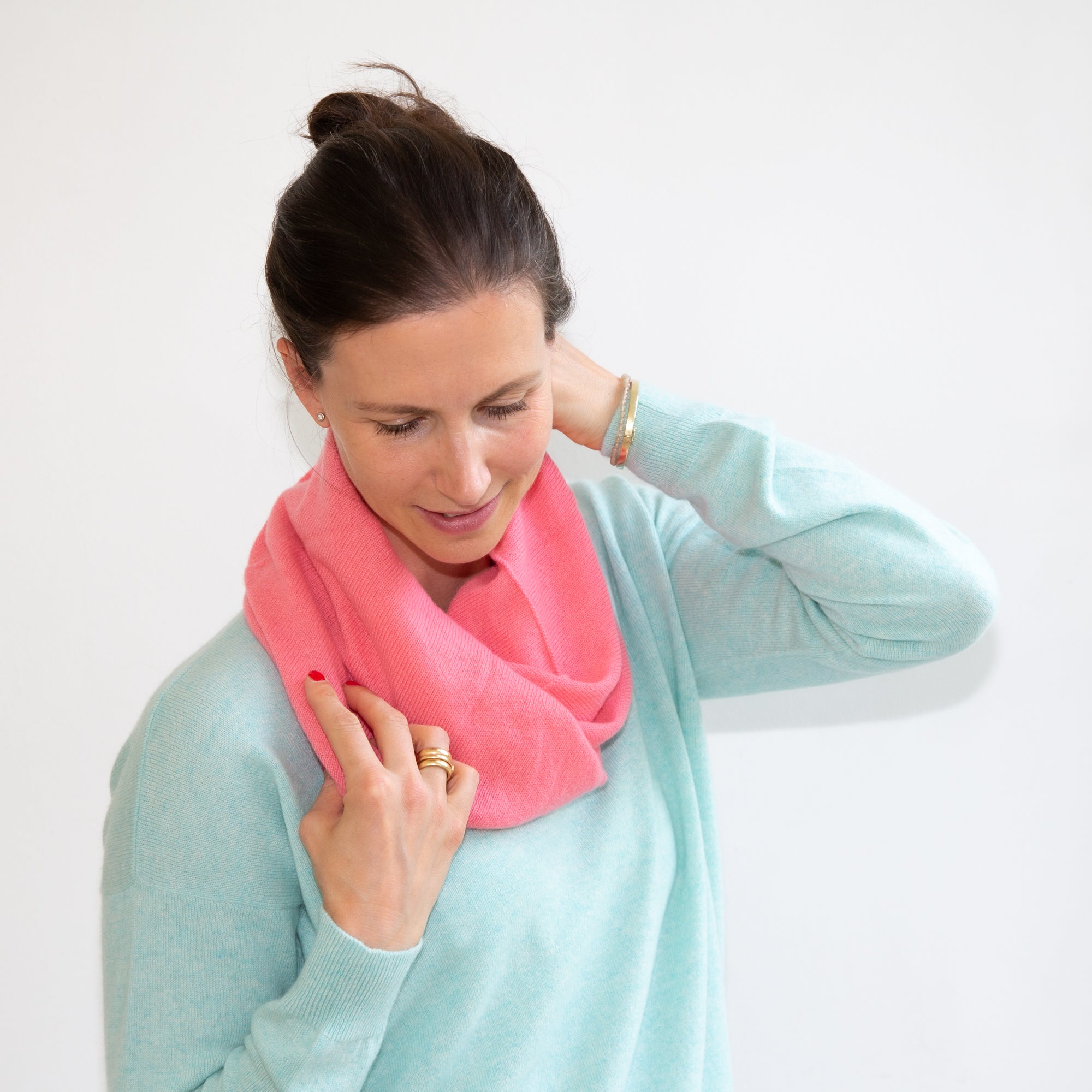 SASKIA W loop scarf