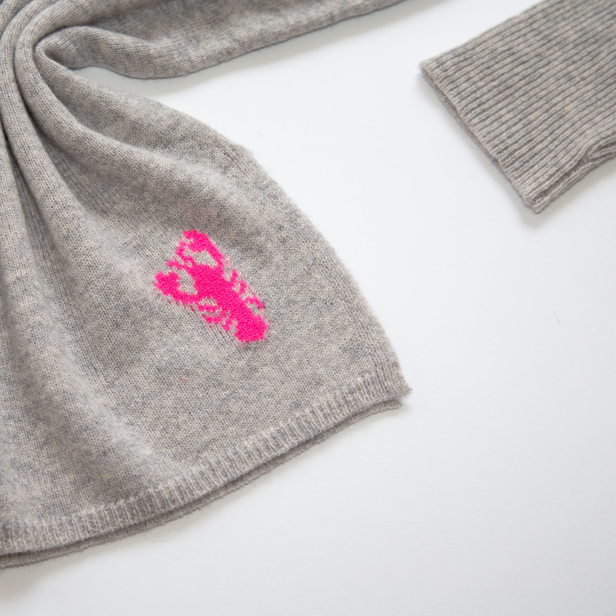 JOHA sweater