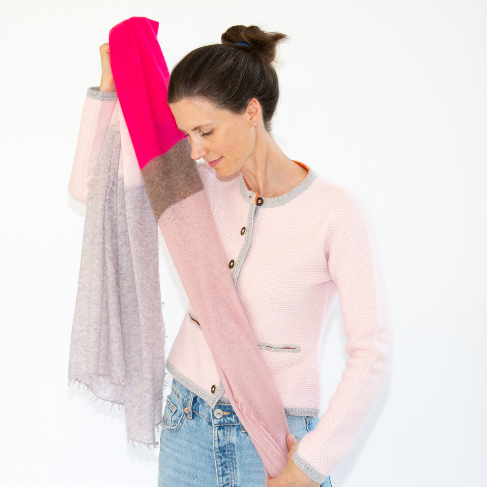 CAMILLE scarf with color block