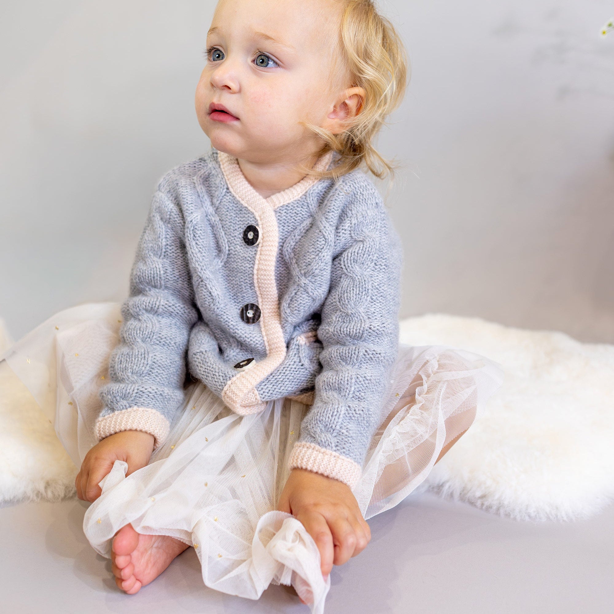 Traditional cardigan MAXI with an Aran pattern