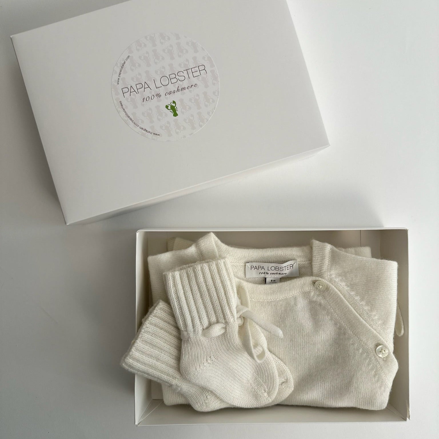 Gift box for cashmere clothing