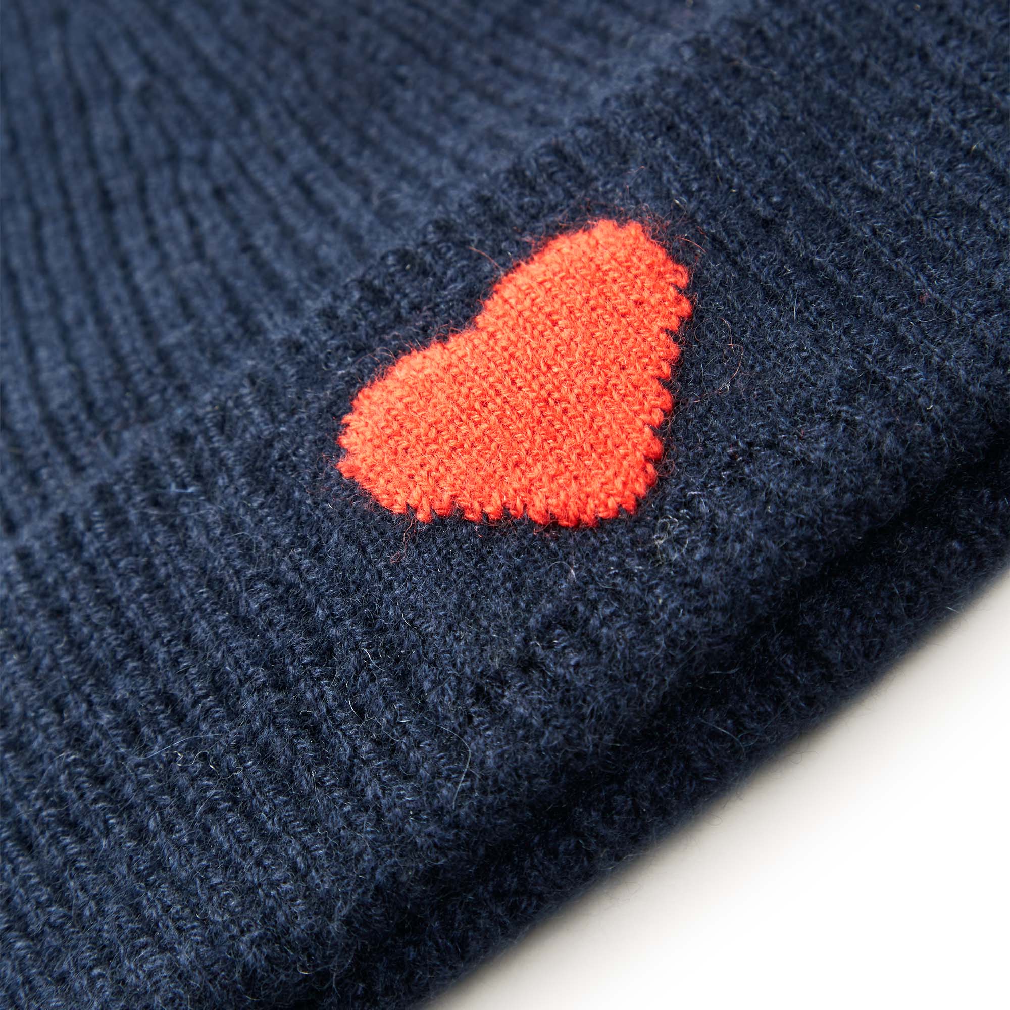 Has LITTLE HEART
