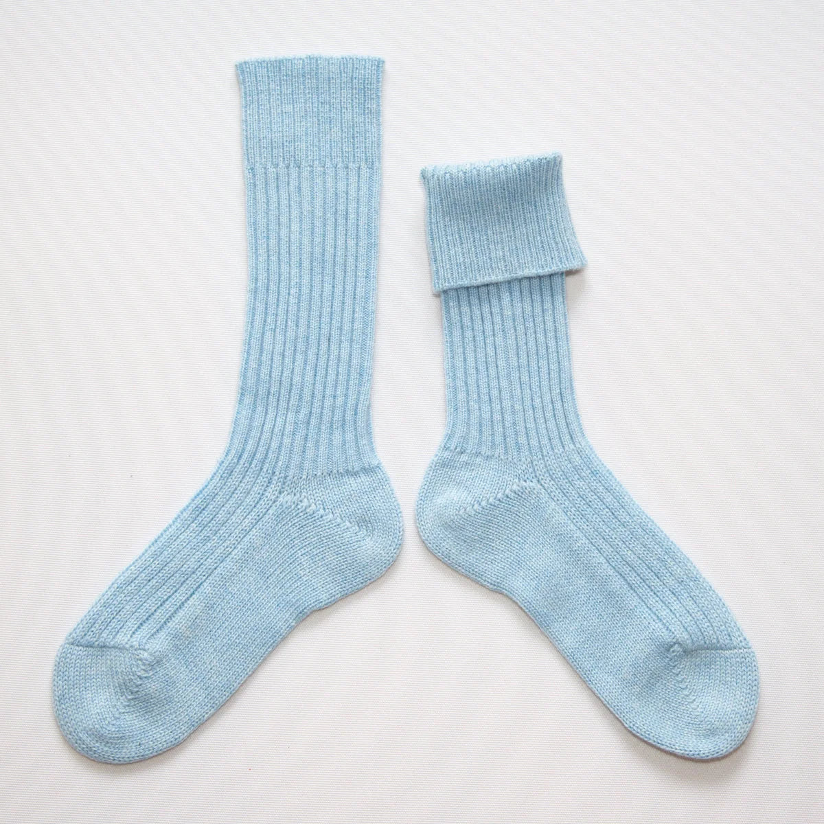 SOLID cashmere socks