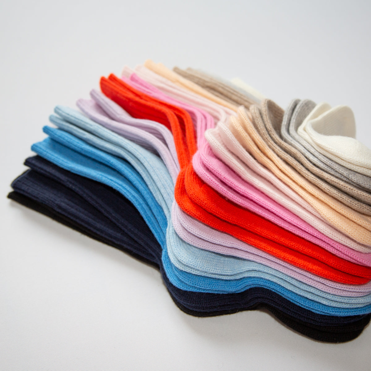 SOLID cashmere socks