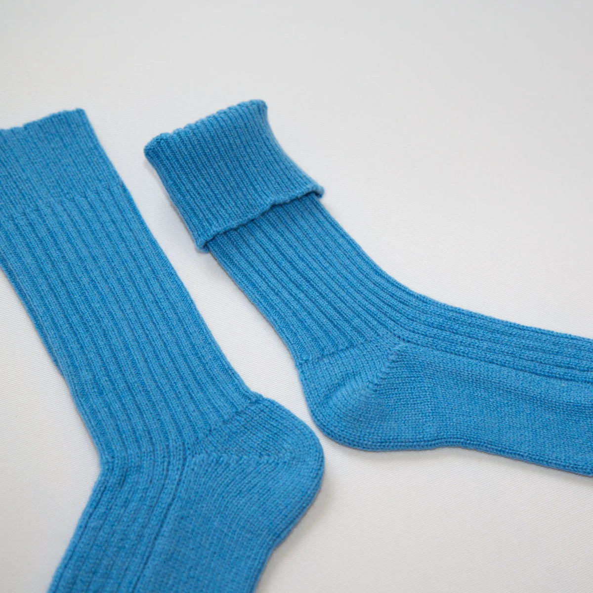 SOLID cashmere socks